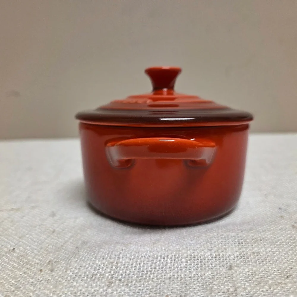 Le Creuset 8oz Petite Round Casserole Mini Cocotte Red Stoneware with Lid - Picture 8 of 13